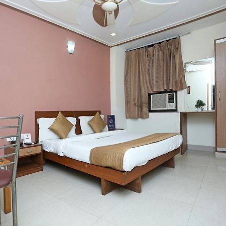 Airport Hotel Ambrosia New Delhi Ngoại thất bức ảnh