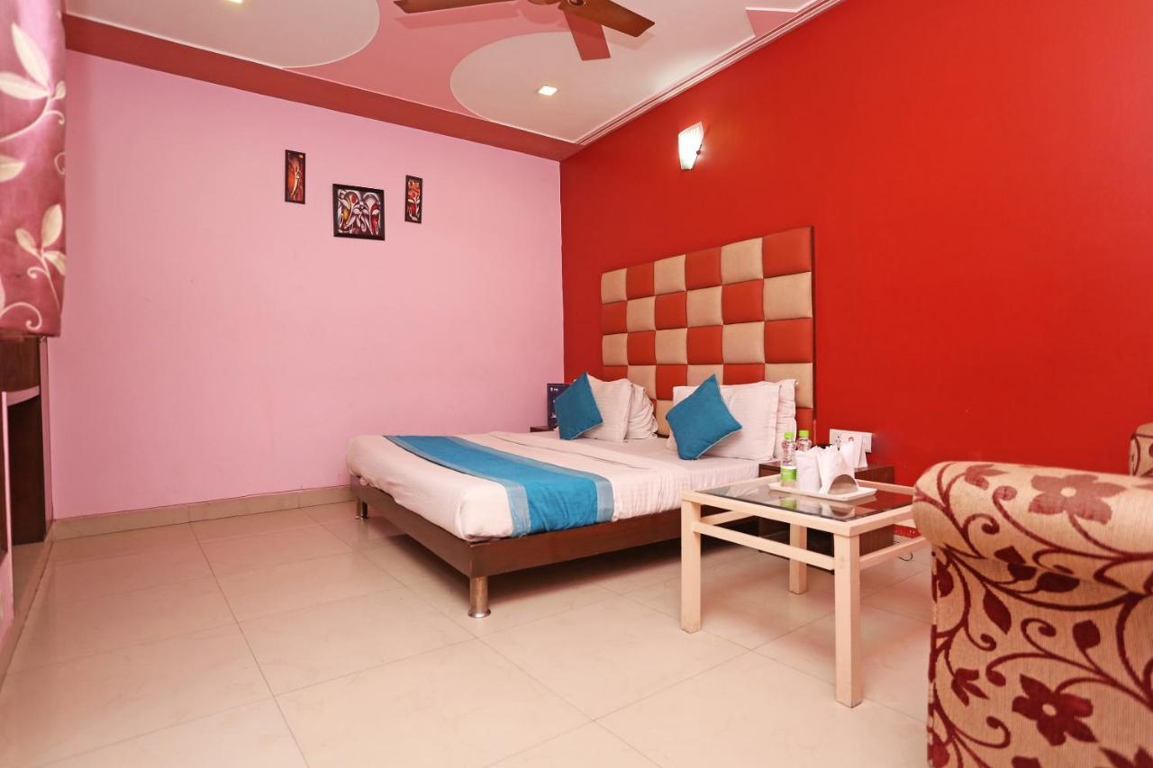 Airport Hotel Ambrosia New Delhi Ngoại thất bức ảnh