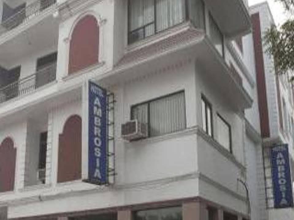Airport Hotel Ambrosia New Delhi Ngoại thất bức ảnh