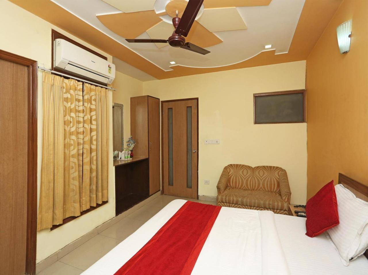 Airport Hotel Ambrosia New Delhi Ngoại thất bức ảnh